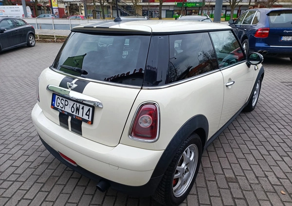 MINI ONE cena 15500 przebieg: 210360, rok produkcji 2009 z Sieniawa małe 301